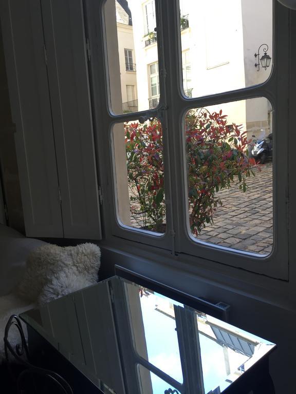 Boutique Hotel De La Place Des Vosges Paris Exterior photo