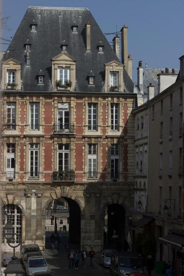 Boutique Hotel De La Place Des Vosges Paris Exterior photo